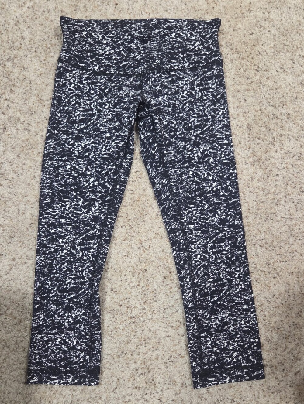 Lululemon Wunder Under Cropped Leggings Size 4